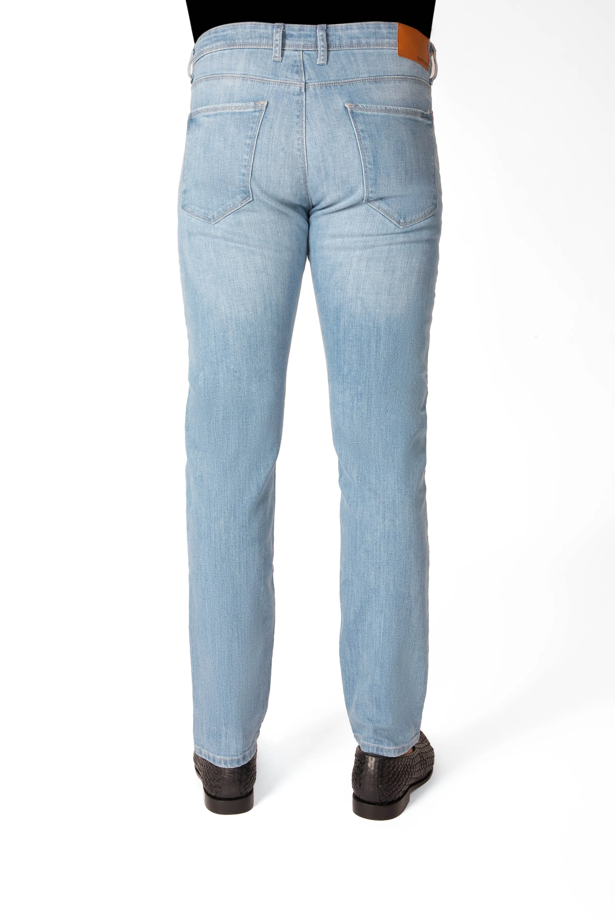 Light Tapered Jeans