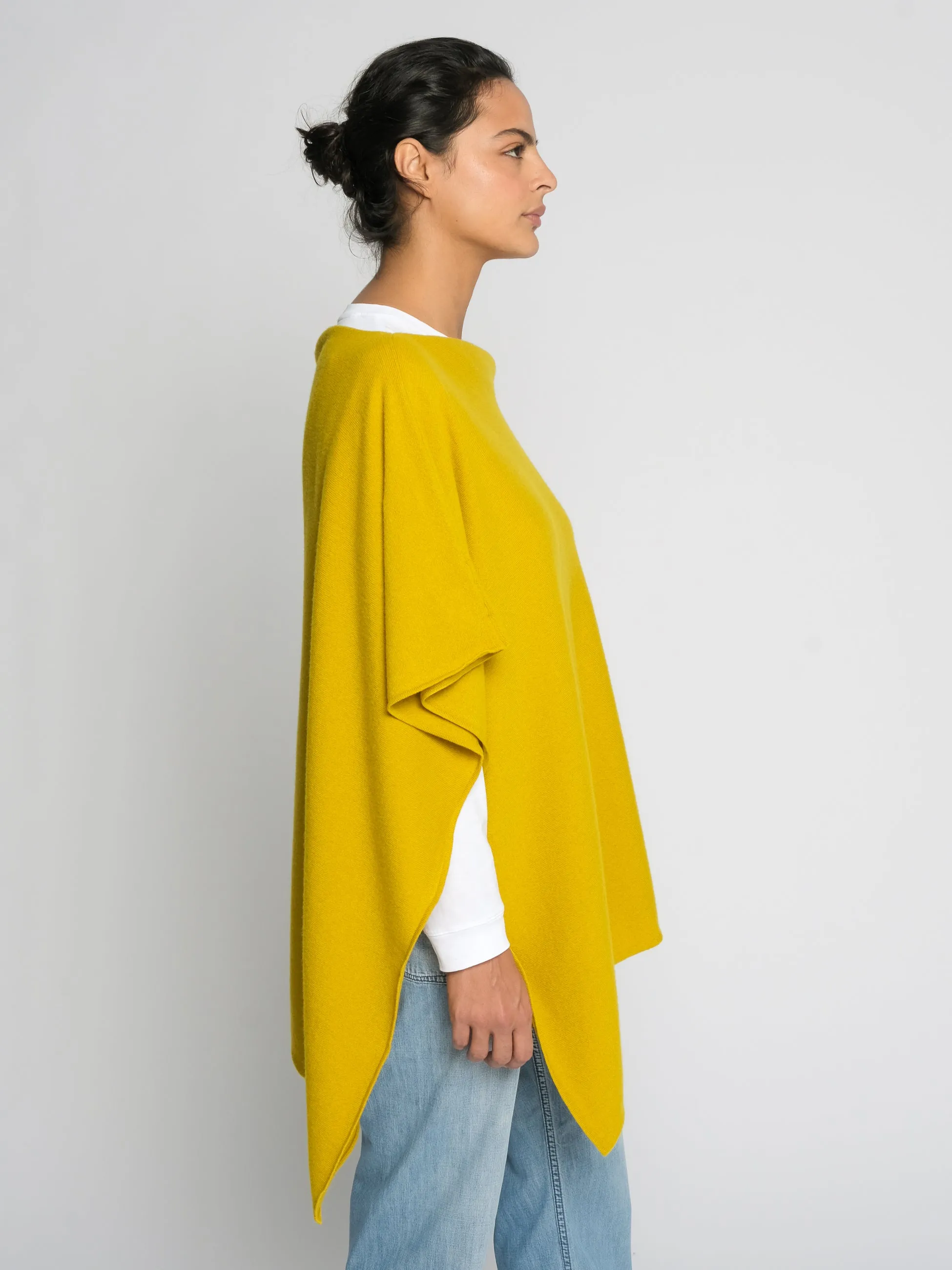 THE CLASSIC PONCHO | Turmeric