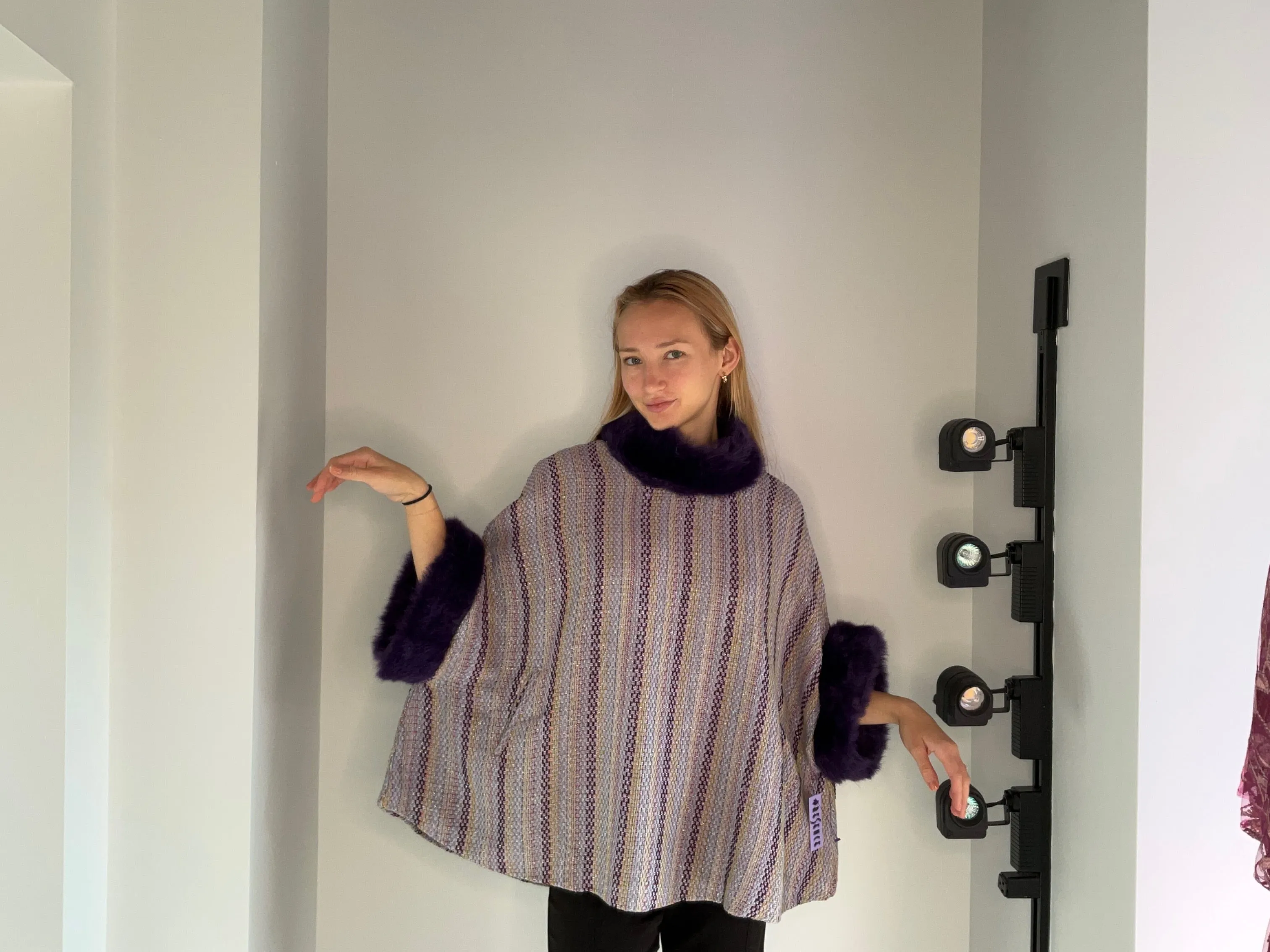 TWEED AND FAUX FUR SWEATER PONCHO