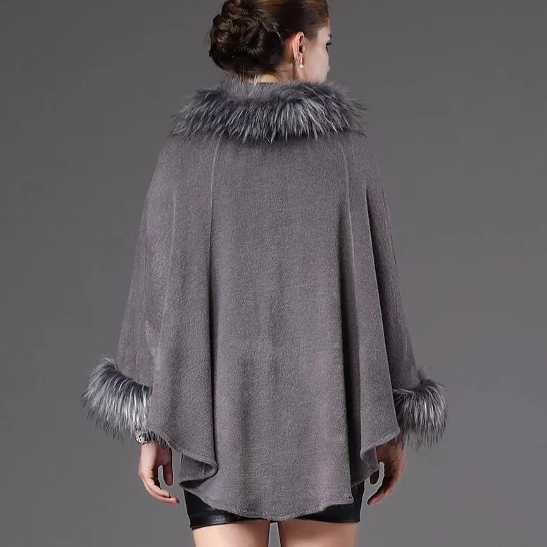 Women's Winter Casual V-Neck Poncho With Faux Fox Fur